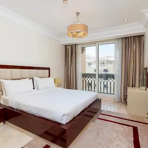 Royal Club By Rvhr, Grandeur Crescent Palm Jumeirah , دبي الإمارات العربية المتحدة